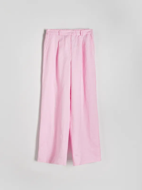Spodnie o swobodnym fasonie, wykonane z lnu i wiskozy. - pastelowy róż