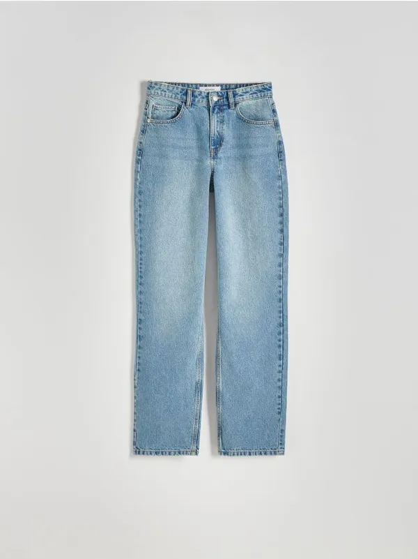 Jeansy o prostym kroju, wykonane z bawełnianej tkaniny. - niebieski