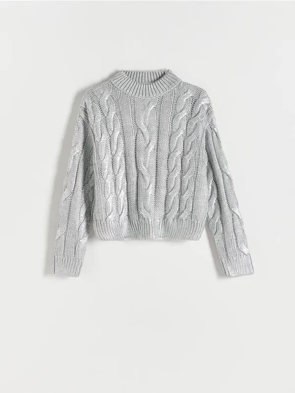 Sweter o prostym fasonie, wykonany z dzianiny z metalicznym efektem. - srebrny