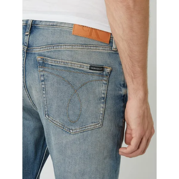 Calvin Klein Jeans Jeansy o kroju slim tapered fit z dodatkiem streczu model ‘CKJ 058’