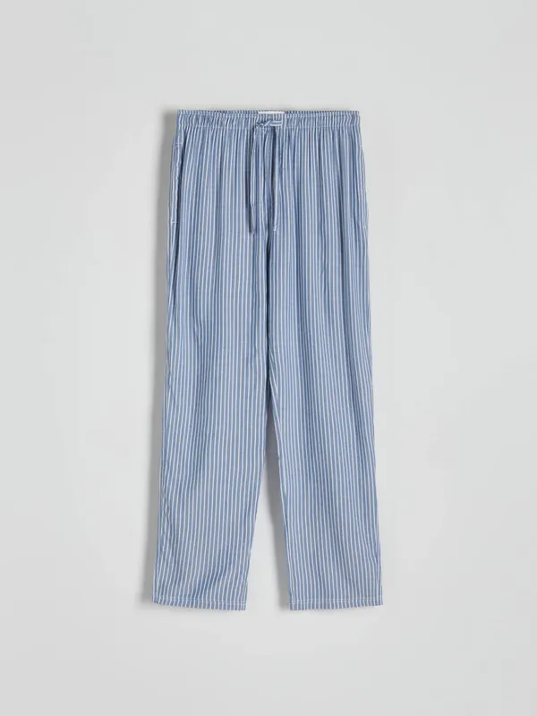 Spodnie piżamowe o swobodnym kroju, wykonane z wiskozy. - jasnoniebieski