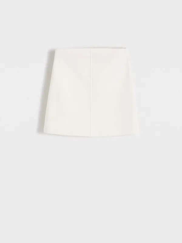 Spódnica o trapezowym fasonie, wykonana z gładkiej dzianiny z bawełną. - złamana biel