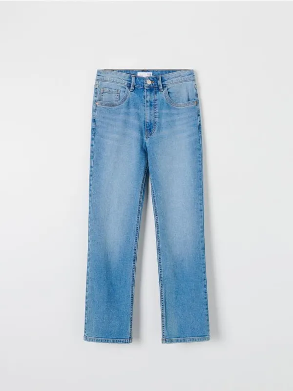 Wygodne jeansy wykonane z miękkiej, jeansowej tkaniny. - niebieski