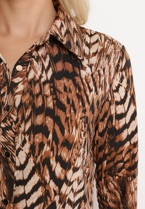Ciemnobeżowa Koszula Ozdobiona Wzorem w Tygrysie Paski Dobbane