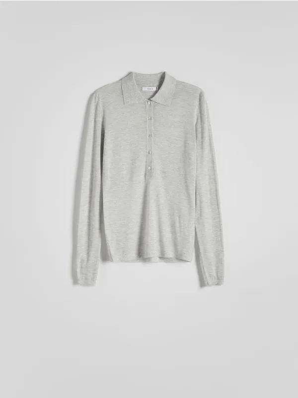 Sweter z kolekcji PREMIUM, wykonany z lyocellu. - jasnoszary