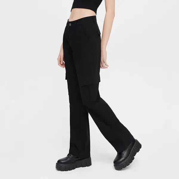 Spodnie straight fit z kieszeniami cargo czarne - Czarny