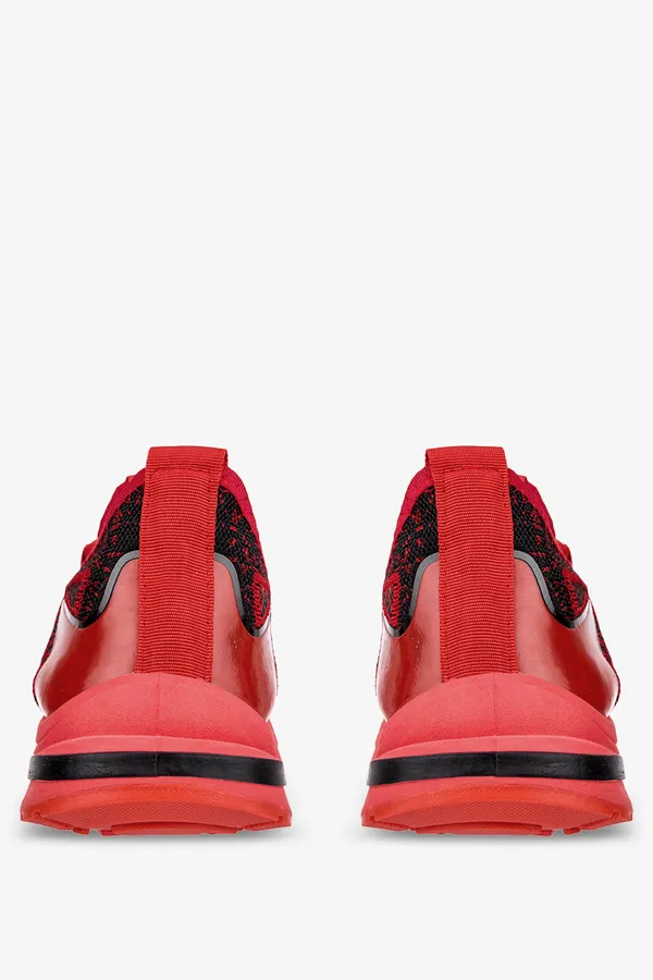 Czerwone buty sportowe sznurowane casu 17-3-22-r