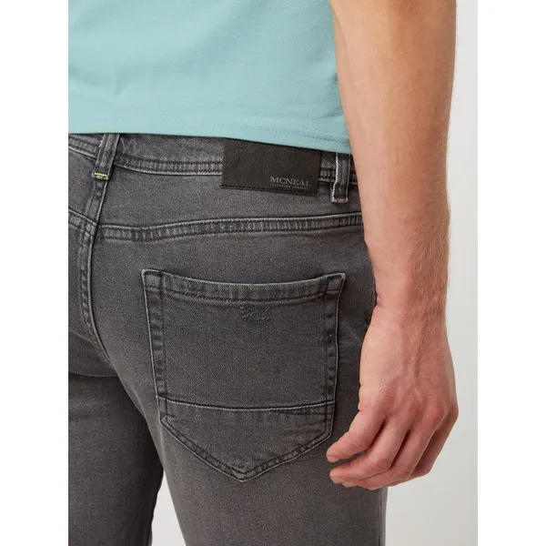 MCNEAL Bermudy jeansowe o kroju slim fit z dodatkiem streczu model ‘Cooper’