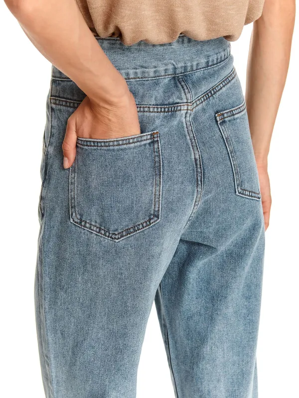 Luźne damskie jeansy