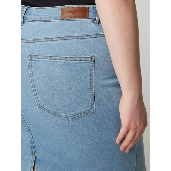 Vero Moda Curve Spódnica jeansowa PLUS SIZE z dodatkiem streczu model ‘Hot Nine’