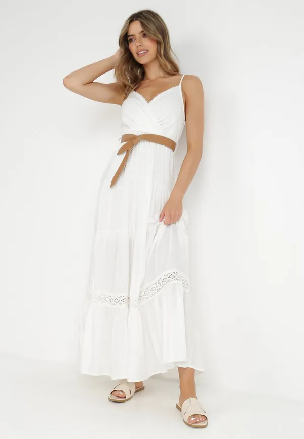 Biała Sukienka z Paskiem Maerea