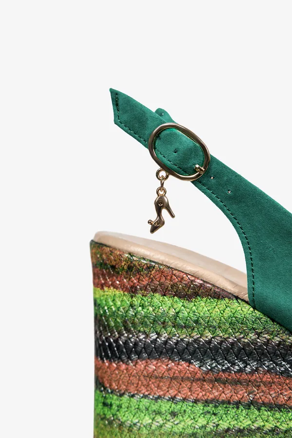 Zielone sandały skórzane damskie na kolorowym koturnie z ozdobą produkt polski casu 2336