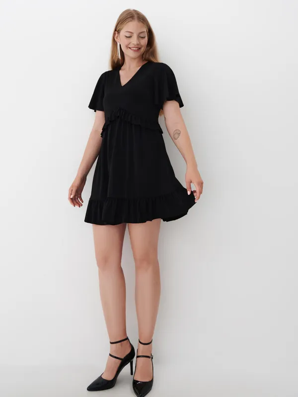 Sukienka mini z krótkim rękawem - Czarny