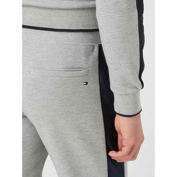 Tommy Hilfiger Spodnie dresowe z detalami z logo