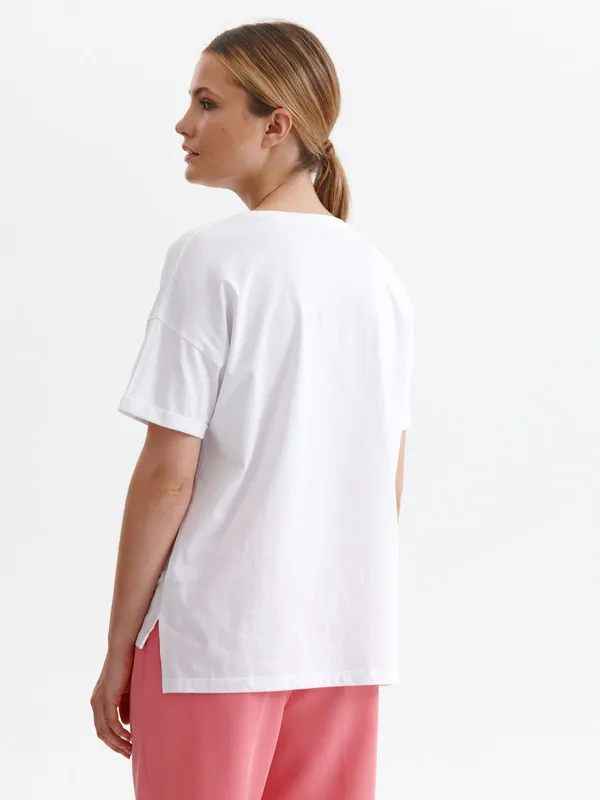 T-shirt damski z nadrukiem i obniżoną linią ramion