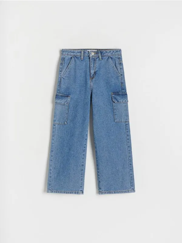 Jeansy o kroju wide leg, wykonane z bawełnianej tkaniny. - niebieski