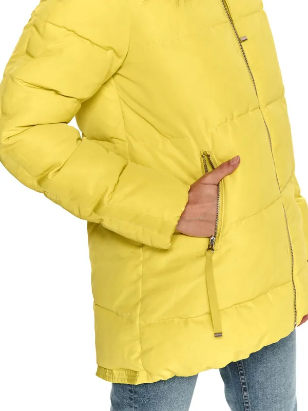 Krótka pikowana kurtka z futerkiem