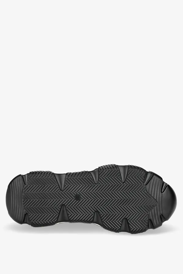 Czarne sneakersy potocki na platformie ze srebrnym łańcuchem 22-12035bk