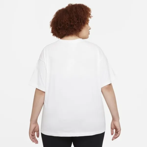 Damska koszulka z krótkim rękawem o kroju oversize Nike Sportswear Essential (duże rozmiary) - Biel