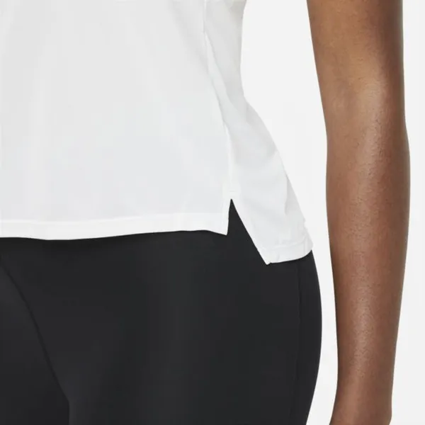 Damska koszulka bez rękawów o standardowym kroju Nike Dri-FIT One - Biel