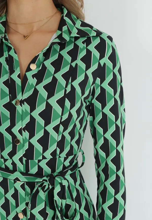 Zielona Koszulowa Sukienka w Geometryczny Mozaikowy Wzór z Wiązanym Paskiem Kenjal