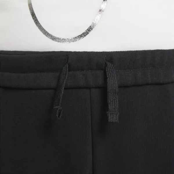 Dopasowane spodnie z dzianiny dresowej dla dużych dzieci (dziewcząt) (szersze rozmiary) Nike Sportswear Club - Czerń