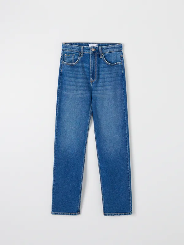 Wyodne jeansy wykonane z bawełnianej tkaniny z domieszką elastycznych wlókien. - niebieski