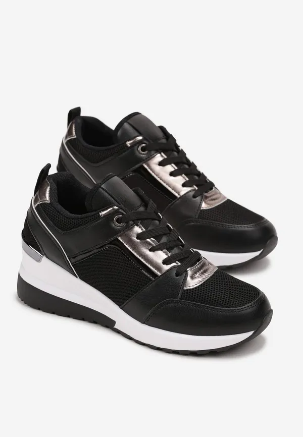 Czarne Sznurowane Sneakersy na Niskim Koturnie z Perforacją i Przeszyciami Anabrenda