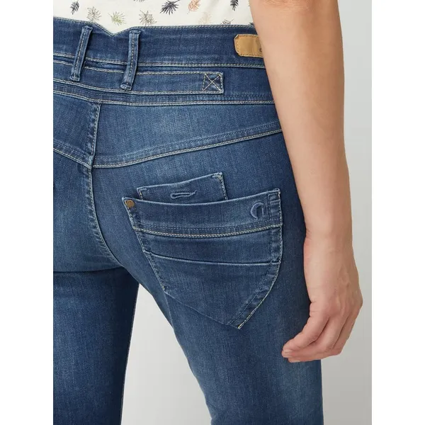 Gang Jeansy o kroju deep crotch fit z dodatkiem wiskozy model ‘Marge’