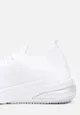 Białe Buty Sportowe Althiphae