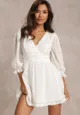 Biała Sukienka Thelaia