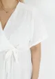 Biała Sukienka z Kopertowym Dekoltem Wiązanym Paskiem i Gumką w Pasie Vung
