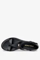 Czarne sandały płaskie z zakrytą piętą ze złotą ozdobą polska skóra pro-moda 2648-001