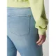 Vero Moda Curve Szorty jeansowe PLUS SIZE z dodatkiem streczu model ‘Loa Faith’
