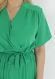 Zielona Sukienka z Kopertowym Dekoltem Wiązanym Paskiem i Gumką w Pasie Vung