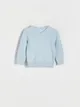 Sweter o prostym fasonie, wykonany z przyjemnej w dotyku, bawełnianej dzianiny. - jasnoniebieski