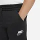 Joggery dla dużych dzieci (chłopców) Nike Sportswear Club Fleece (zwiększony rozmiar) - Czerń