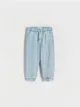 Spodnie typu jogger, wykonane z bawełnianej dzianiny z efektem sprania. - niebieski