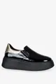 Czarne sneakersy skórzane lakierowane damskie slip on na platformie produkt polski casu 10151
