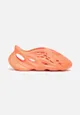 Pomarańczowe Sneakersy z Pianki Zdobione Wycięciami Harelle