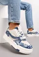 Biało-Granatowe Sznurowane Sneakersy z Ozdobnymi Przeszyciami na Grubej Podeszwie Pionsa