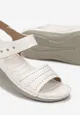 Białe Sandały na Niskim Koturnie z Rzepem i Perforacją Melaita