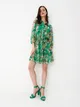 Koszulowa sukienka mini w kwiaty - Zielony