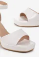 Białe Lakierowane Sandały z Kwadratowym Noskiem na Słupku Arephne