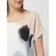 BETTY & CO WHITE T-shirt z kwiatowym wzorem