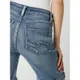 Silver Jeans Bermudy jeansowe z wysokim stanem o kroju curvy fit z dodatkiem streczu model ‘Avery’ — REPREVE®