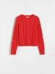 Sweter o regularnym fasonie, wykonany z gładkiej dzianiny z domieszką wełny. - czerwony