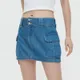 Jeansowa spódnica mini z kieszeniami cargo - Niebieski