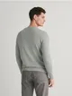 Sweter o regularnym kroju, wykonany z wiskozowej dzianiny. - jasnozielony