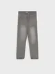 Spodnie jeansowe wykonane z miękkiej, bawełnianej dzianiny z dodatkiem elastycznych włókien. - szary